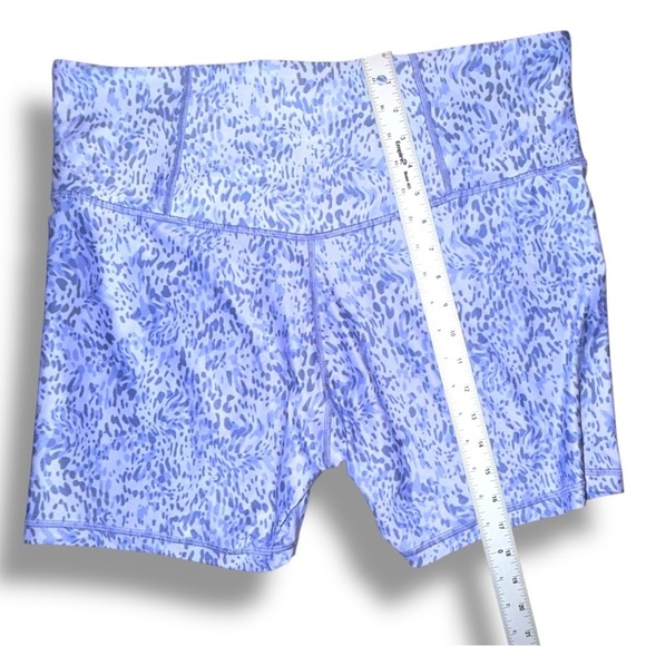 ATHLETA Elation 7” Printed Biker Short Liquid Petals‎ Periwinkle Purple - 2X - Picture 9 of 12